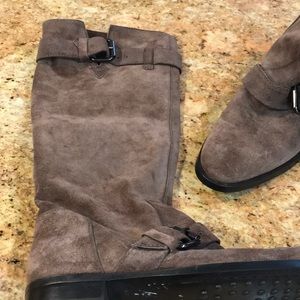 Tods Suede Boots